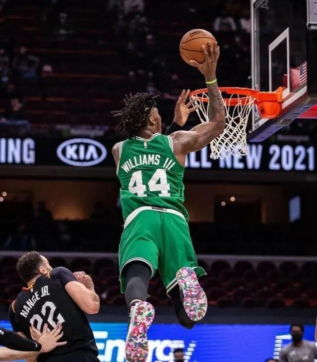 nba交易最新消息汇总,NBA交易最新消息汇总