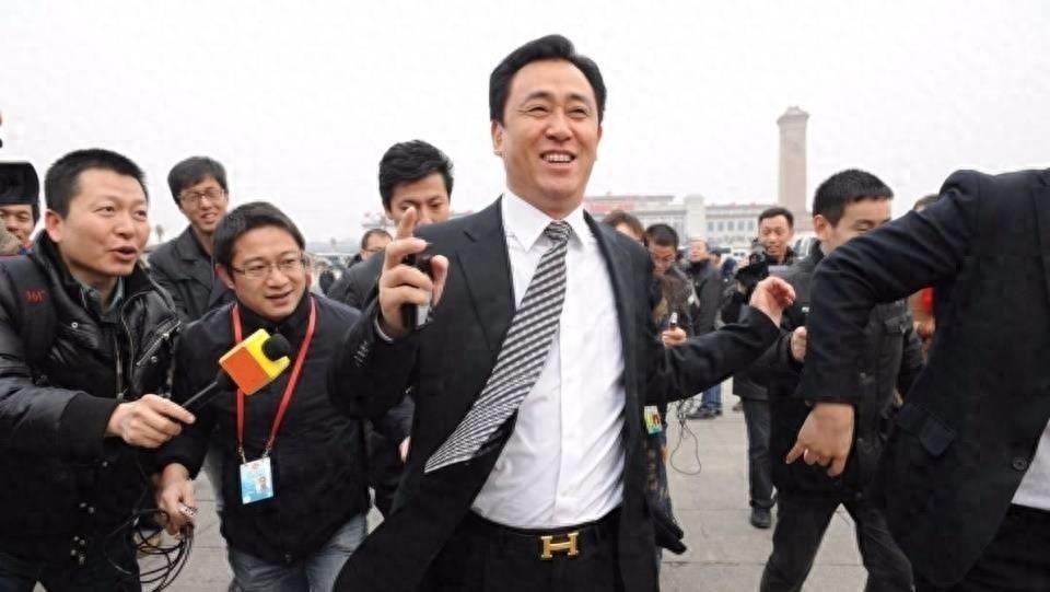 许家印最新准确消息,许家印最新准确消息,恒大集团的变革与未来展望