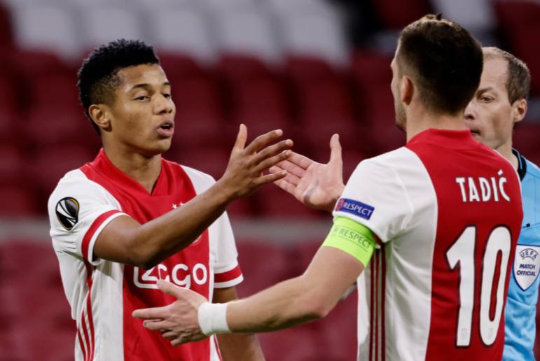 荷甲最新比分及积分榜,荷甲赛场风云再起,最新比分及积分榜动态解析