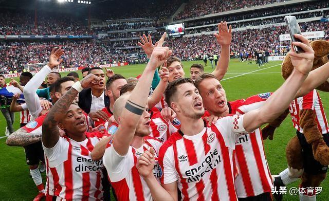 荷甲最新比分及积分榜,荷甲赛场风云再起,最新比分及积分榜动态解析