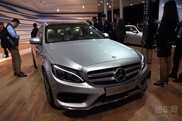 奔驰c200最新价格,奔驰C200最新价格概览,豪华与性能的完美结合