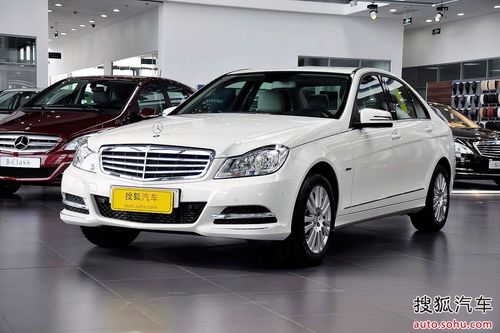 奔驰c200最新价格,奔驰C200最新价格概览,豪华与性能的完美结合