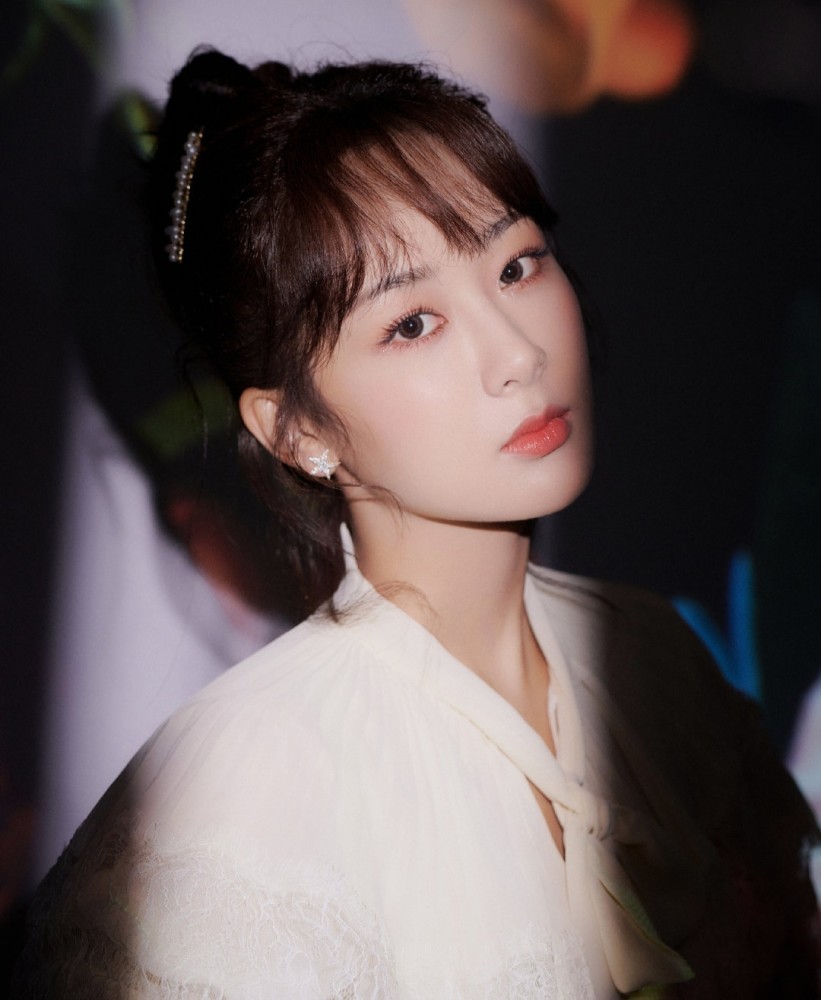 杨紫最新消息,杨紫最新消息,闪耀的明星,持续引领潮流