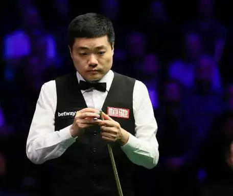 丁俊晖最新比赛消息,丁俊晖最新比赛消息,赛场上的热血激情与不屈斗志