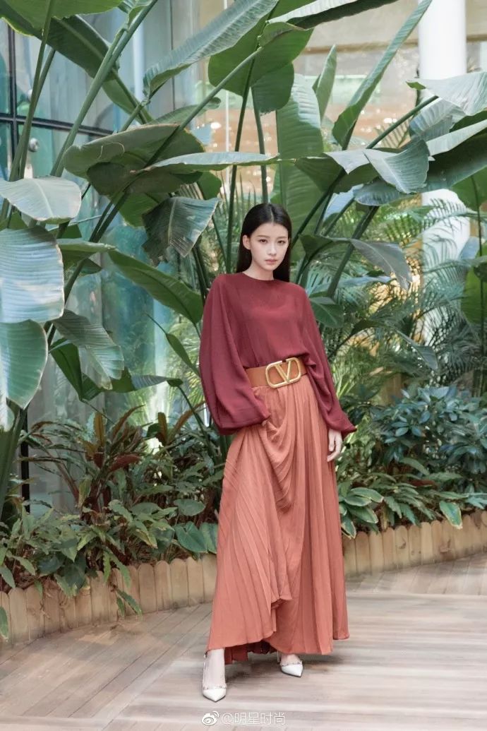 叶辰孙怡夏若雪最新章节,叶辰与孙怡夏若雪的最新章节,命运的交织与情感的升华