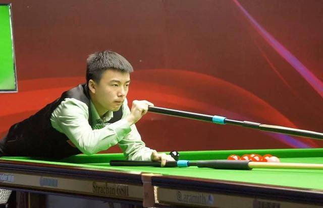 斯诺克最新战报,斯诺克最新战报,赛场风起云涌,名将再创佳绩