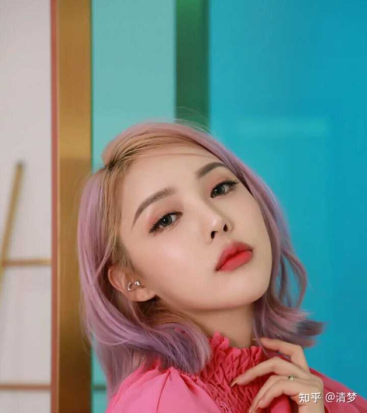 欧美97色伦欧美一区二区日韩:10-12-33-34-42-46V:21,欧美与日韩的多元文化交流,色彩与区域间的交融之美