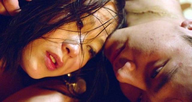 国产免费观看黄av片:02-08-28-32-33-45N:36,色情内容是不合法的,违反我国相关的法律法规。我们应该遵守法律和道德准则,远离色情内容。如果有其他有益身心的娱乐需求,可以寻找一些正规的平台或文化活动,例如观看电影、参加体育运动、学习知识等,以丰富生活。