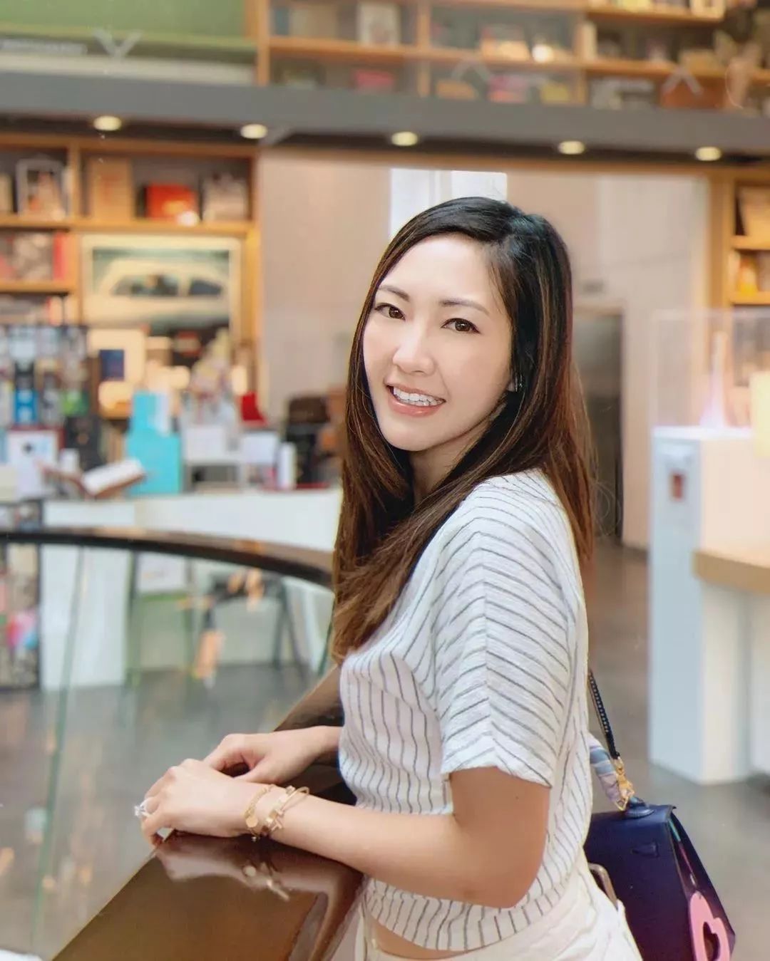 无码人妻精品一区二区三区下载:17-20-24-30-32-49G:46,探索无码人妻精品影视资源,一区、二区和三区的深度下载指南及内容解析