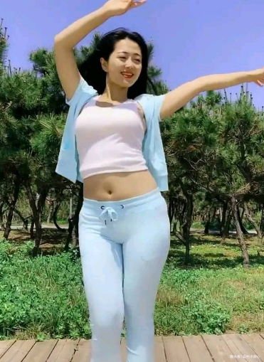 丰满人熟妇大尺度人体艺:13-14-18-19-22-49E：28,丰满人熟妇大尺度人体艺术，探索人体艺术的魅力与内涵