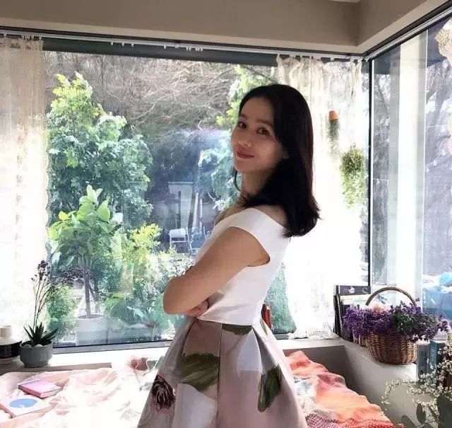 日本55丰满熟妇厨房伦:01-17-19-30-45-48W:02,日本文化中的丰满熟妇与厨房的微妙关系,一种深入探索