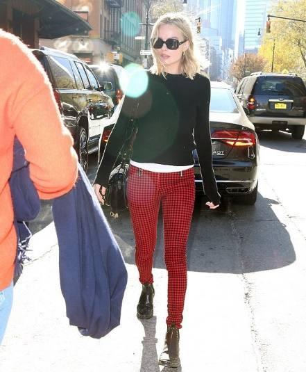 欧美大波少妇在厨房被:22-28-30-34-38-46A:02,欧美大波少妇的厨房风情,一场视觉与想象的盛宴