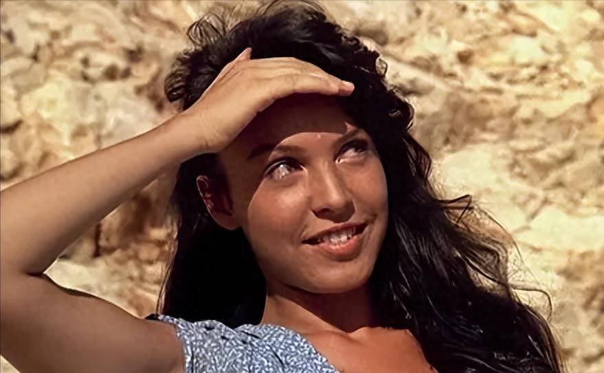 人人妻人人做人人爽:02-27-31-32-36-49L:14,人人妻,探索多重角色下的情感交织与人生体验