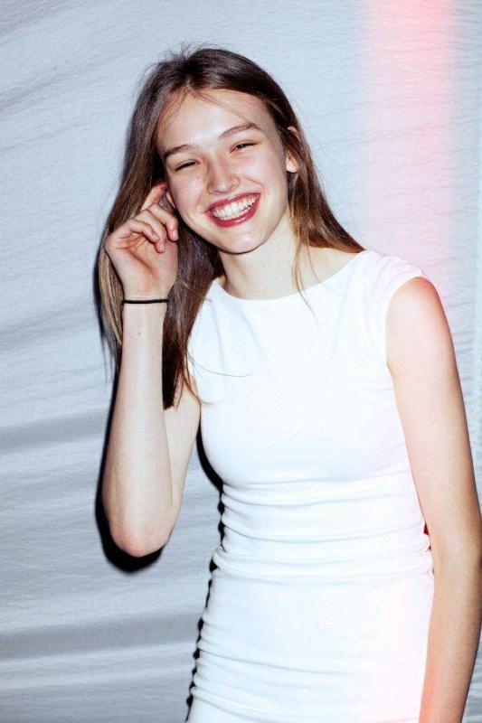 人人妻人人爽人人澡欧美一区:02-11-20-24-43-45U:13,人人妻欧美一区,探索成人世界的多元魅力与伦理边界