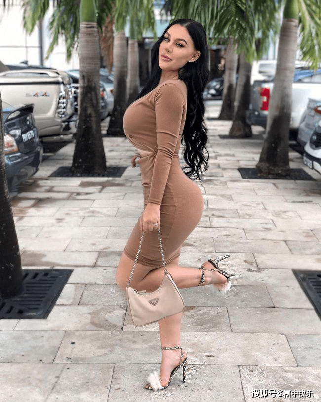 老妇肥熟凸凹丰满刺激:02-22-36-37-42-49E：32,老妇肥熟凸凹丰满的魅力，一场感官与想象的盛宴