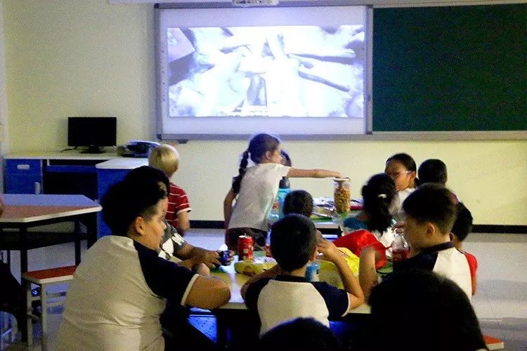 久久久久久午夜成人影院 :05-15-24-25-26-29X:12,久久久久久午夜成人影院,探索成人娱乐的新领域