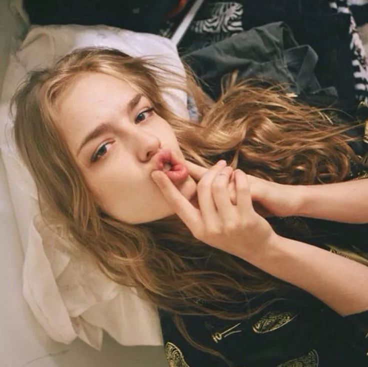 欧美老熟妇乱子伦视频:13-15-18-23-34-45X:49,欧美老熟妇乱子伦视频,探索成人世界的复杂情感与伦理挑战