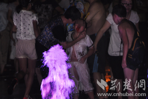 国产免费破外女真实出血视频:11-15-16-19-25-48R:09,国产免费视频中的真实女性出血现象探讨——以特定视频编码为例