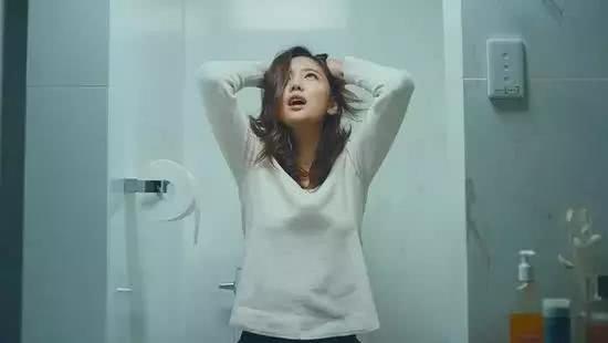 男人j进女人p免费视频:10-26-27-28-33-45E:39,色情内容是不合法的,违反我国相关的法律法规。我们应该遵守法律和道德准则,远离色情内容。如果您有其他有益身心的娱乐需求,可以寻找一些正规的平台或文化活动,例如观看电影、参加体育运动、学习绘画或音乐等。这些活动不仅能够提供娱乐,还能够提升您的技能和素质,促进身心健康。