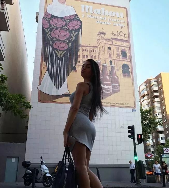 无码人妻精品一区二区蜜桃网站:07-21-23-27-30-48V:17,探索无码人妻精品网站,一区与二区的独特魅力与深度解析