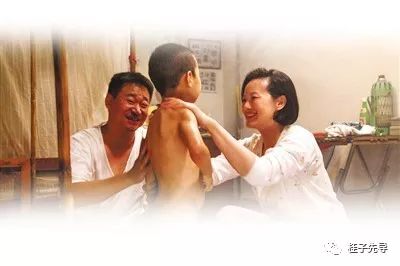 国产一级 片内射毛片中出i:01-17-19-30-45-48W:02,国产一级片中展现的真实世界,探索与反思