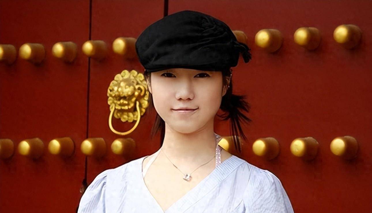 张筱雨两腿玉门打开图:03-18-19-22-39-46T:41,关于张筱雨两腿玉门打开图的探索与艺术表达