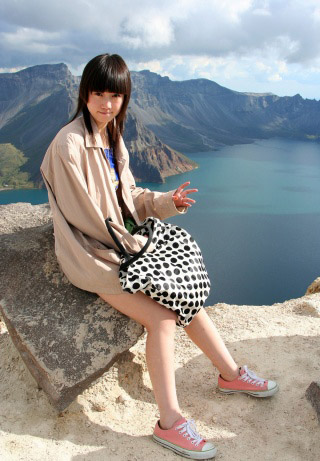 张筱雨两腿玉门打开图:03-18-19-22-39-46T:41,关于张筱雨两腿玉门打开图的探索与艺术表达