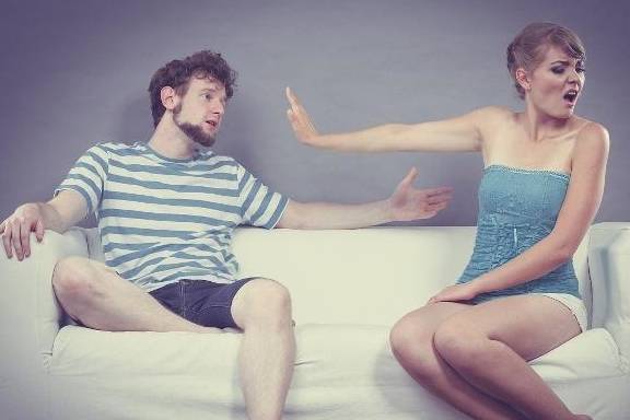 女人自慰喷水翻白浆是免费看:01-08-18-21-24-37B:27,关于女性自慰体验,探索私密世界的真实感受