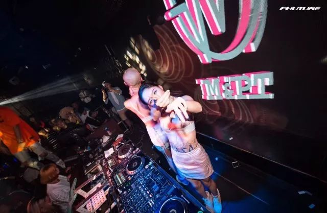 久久无码一级午夜福利小说:15-20-23-27-37-38J:47,久久无码一级午夜福利小说,探索未知世界的诱惑与激情