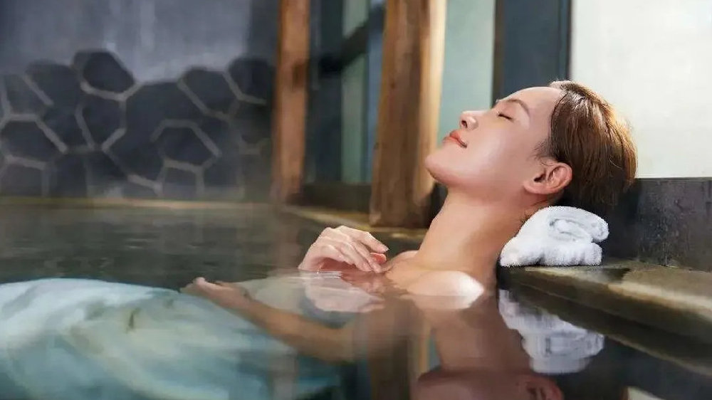 天天夜碰日日摸日日澡:09-11-20-26-27-43N:01,天天夜碰日日摸日日澡,探索一种全新的生活方式与体验