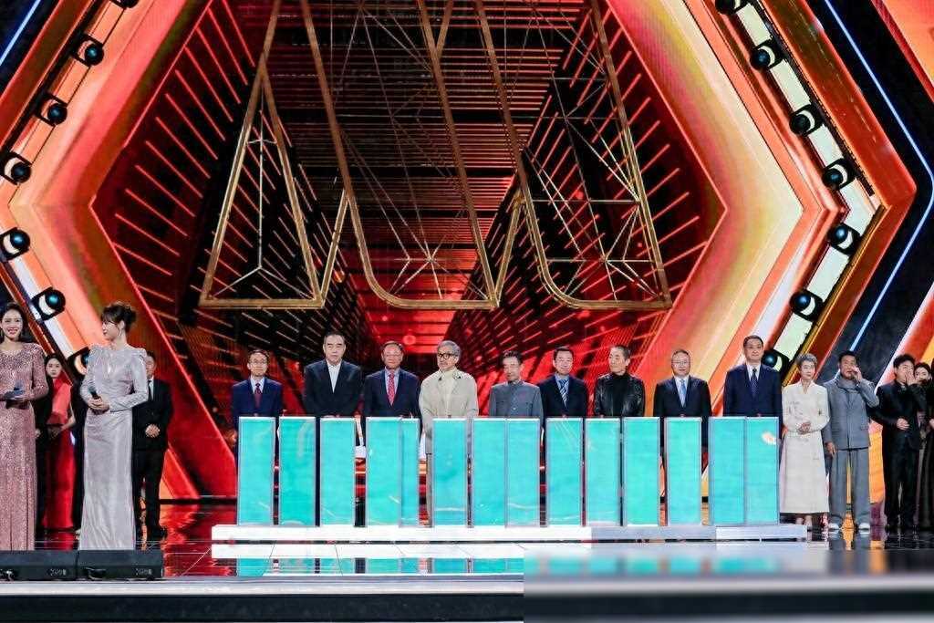 2020年国产精品午夜福利在线:22-23-25-29-33-45C:49,探索国产精品午夜福利,一场视觉与心灵的盛宴