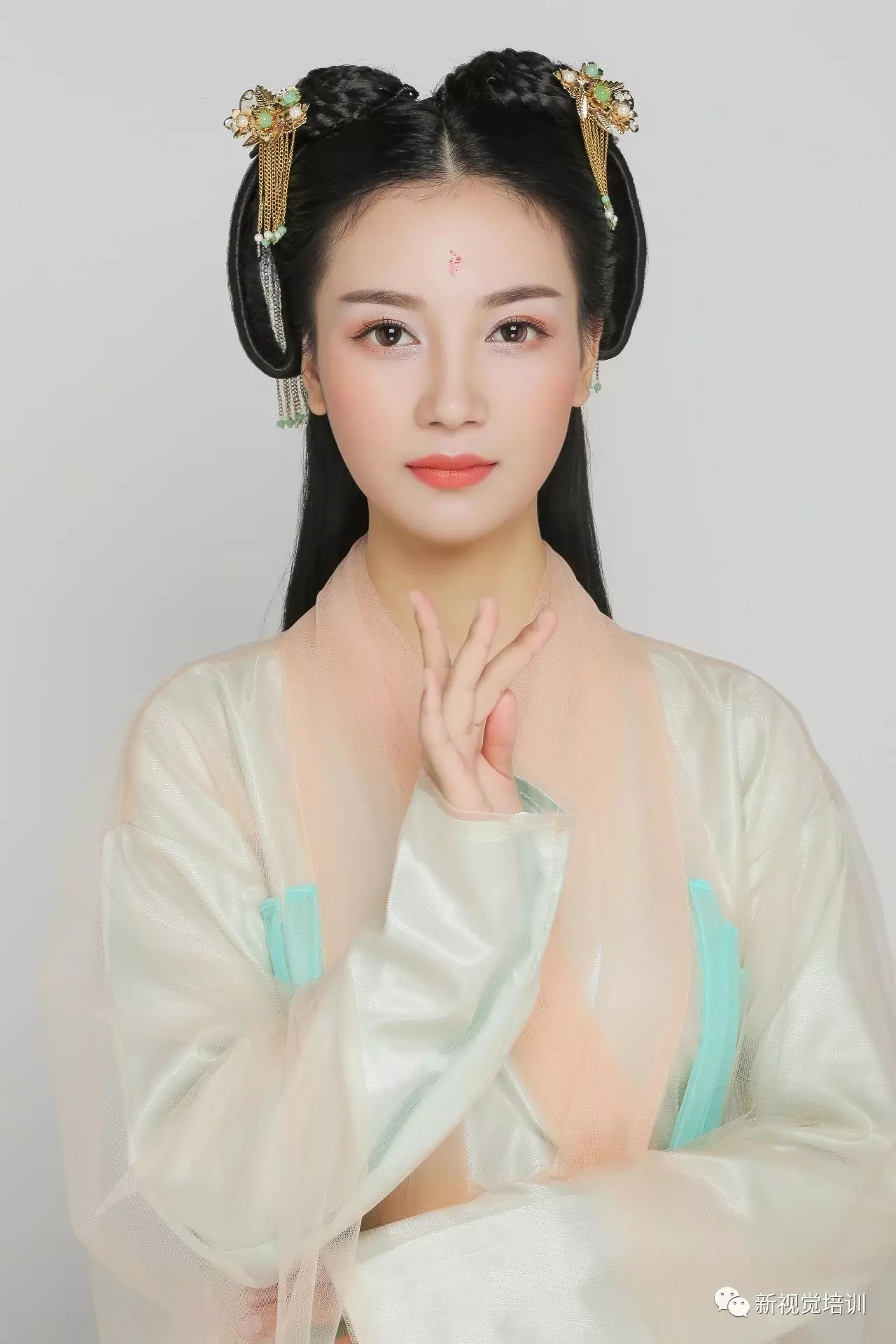 伊人www22综合色:05-18-19-27-33-48L:22,伊人www22综合色,探索与赏析