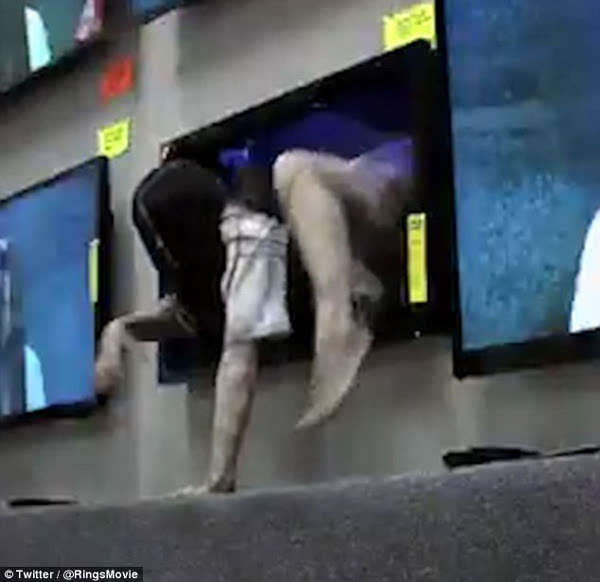 国产午夜激无码AV片在线观看:10-17-18-19-38-41V:22,国产午夜激无码AV片的在线观看现象,探索数字时代的娱乐边界