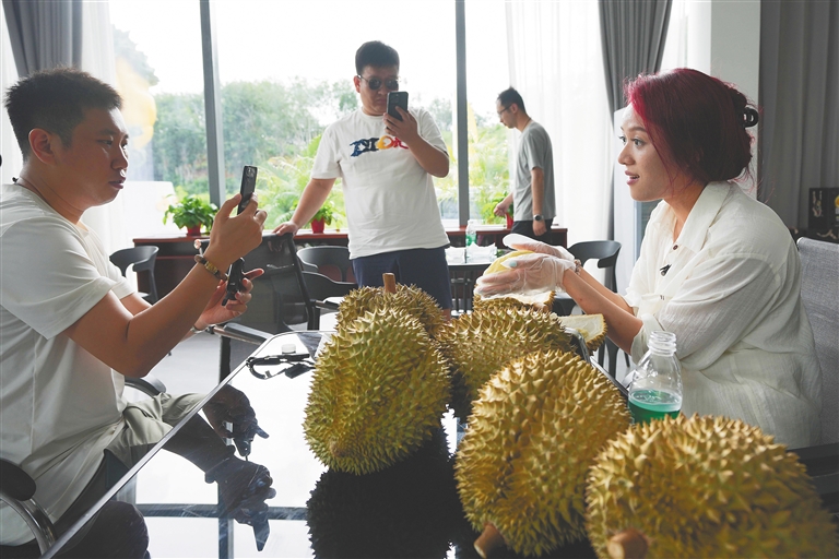 精品久久香蕉国产线看观看亚洲:10-13-24-25-29-45B:42,亚洲精品久久香蕉国产线,深度探索与赏析