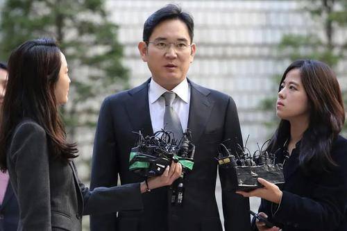 人仰马翻 第7页