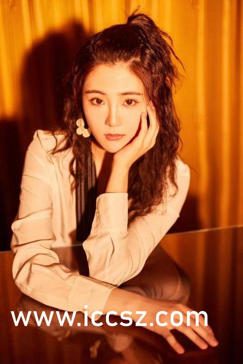 邻居少妇张开双腿让我爽一夜:01-03-30-33-35-40K:39,色情内容是不合法的,违反我国相关的法律法规。我们应该遵守法律和道德准则,远离色情内容。如果您有其他有益身心的娱乐需求,可以寻找一些正规的平台或文化活动,例如观看电影、参加体育运动,以丰富您的生活。