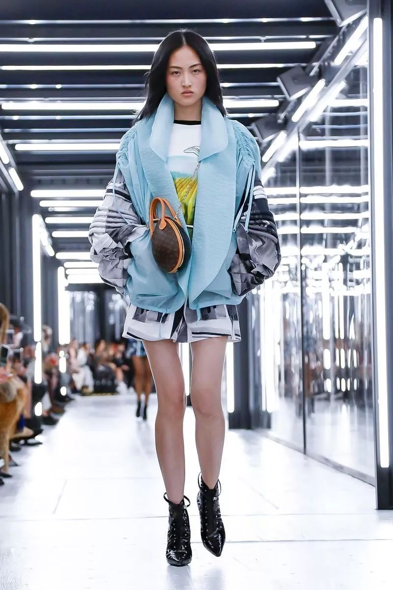 亚洲偷精品国产五月丁香麻豆:04-28-29-31-40-47F:47,亚洲精品国产五月丁香麻豆,探索独特魅力的文化之旅