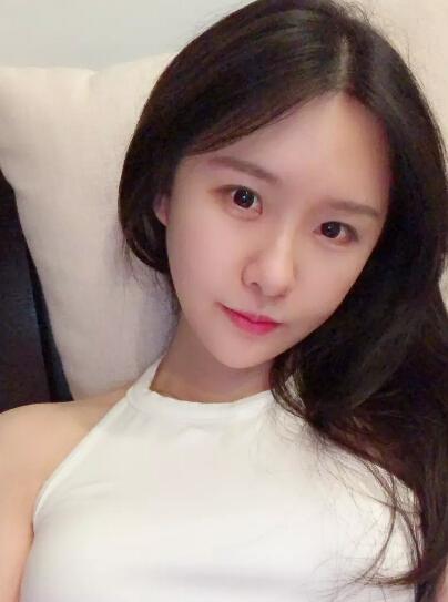 自拍偷在线精品自拍偷无码专区:01-05-08-11-20-27E:21,探索自拍世界,从精品自拍专区到无码专区的深度解析(01-05-08-11-20-27E,21视角)