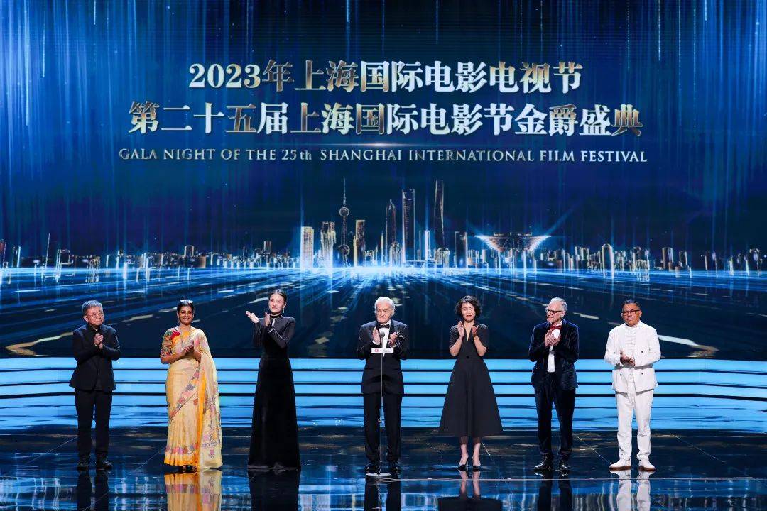 国产亚洲精品AA片在线观看网站:13-17-18-21-28-32X：30,关于国产亚洲精品在线观看网站的一些思考