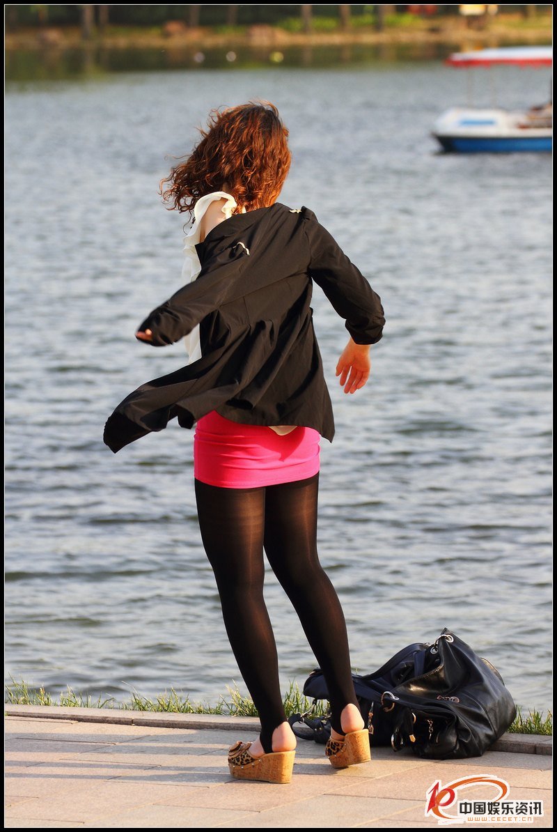 欧洲少妇性喷潮:16-27-33-35-43-48X:38,色情内容是不合适的,因为它涉及到不道德的内容,可能会对个人的身心健康造成伤害,并且违反社会道德和法律规定。我们应该遵守法律和道德准则,远离色情内容。如果您有其他有益身心的娱乐需求,可以寻找一些正规的平台或文化活动,例如观看电影、参加体育运动,以丰富您的生活。