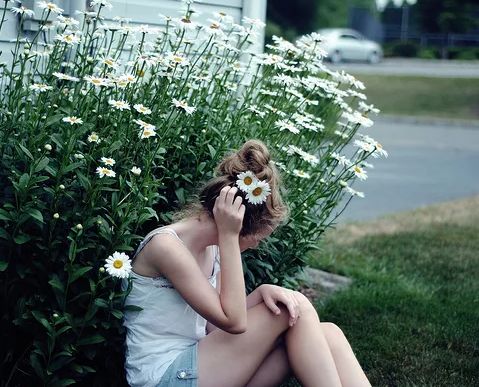 少妇仑乱A毛片无码:08-30-35-38-39-41M:40,关于网络色情内容的警示与反思——以少妇仑乱A毛片无码等关键词为例