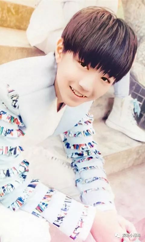 久久亚洲精品情侣:13-17-18-21-28-32X：30,久久亚洲精品情侣，探索真实情感的深度与独特魅力