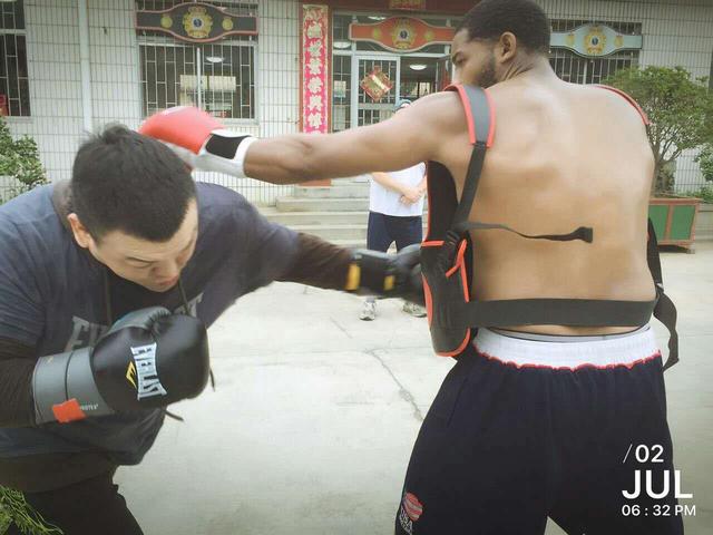 久久亚洲色WWW成人男男:03-06-34-39-47-48Y:47,色情内容是不合法的,违反我国相关的法律法规。我们应该遵守法律和道德准则,远离色情内容。如果有其他有益身心的娱乐需求,可以寻找一些正规的平台或文化活动,例如观看电影、参加体育运动,以丰富您的生活。