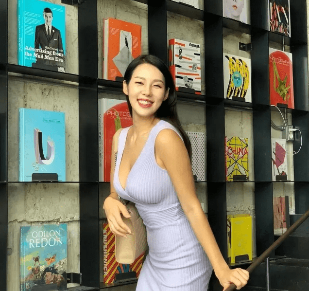 99久久人妻无码精品系列:05-13-17-29-38-39J:44,关于99久久人妻无码精品系列的探讨与反思