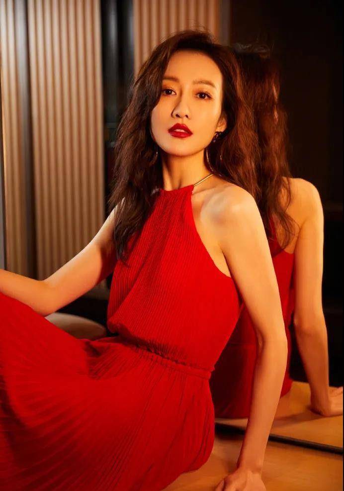 少妇爆乳无码AV无码波霸:05-11-16-28-37-38H:35,网络时代的影像探索,关于少妇爆乳无码AV的争议与反思(05-11-16等日期背后的真相)