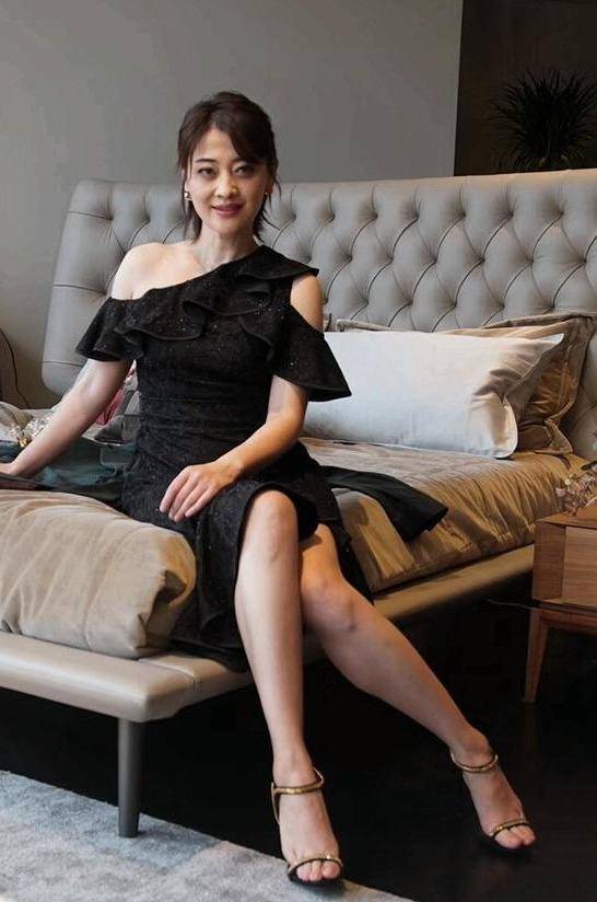 粗壮挺进邻居人妻无码:08-14-38-45-46-49X:10,粗壮挺进与邻里的微妙关系,探索真实与人性的边界