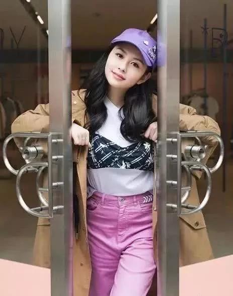 人妻无码一区二区视频:07-10-13-14-18-20C:41,网络时代的影像探索,关于人妻无码一区二区视频的深度探讨