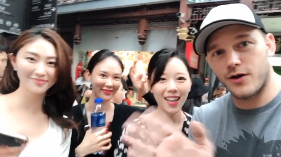 人妻中文字幕无码系列:19-30-34-36-37-49R:25,人妻中文字幕无码系列,探索成人娱乐的边界与反思