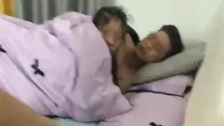 国产边摸边吃奶叫床视频:03-23-29-30-37-46F:39,国产边摸边吃奶叫床视频,探索与反思