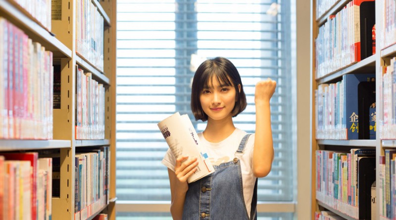 精人妻无码一区二区三区:03-16-18-36-37-40L:37,色情内容是不合法的,违反我国相关的法律法规。我们应该遵守法律和道德准则,远离色情内容。如果您有其他有益身心的娱乐需求,可以寻找一些正规的平台或文化活动,例如观看电影、参加体育运动,以丰富您的生活。